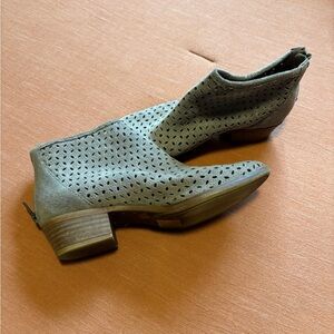 Lucky Brand Perforated Ankle Booties - Gray